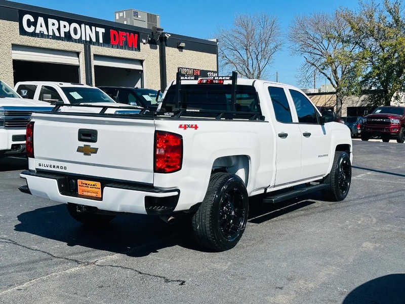 Chevrolet Silverado 1500 Vehicle Full-screen Gallery Image 13