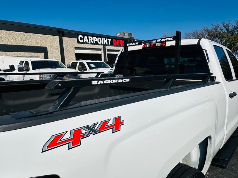 Chevrolet Silverado 1500 Vehicle Full-screen Gallery Image 22