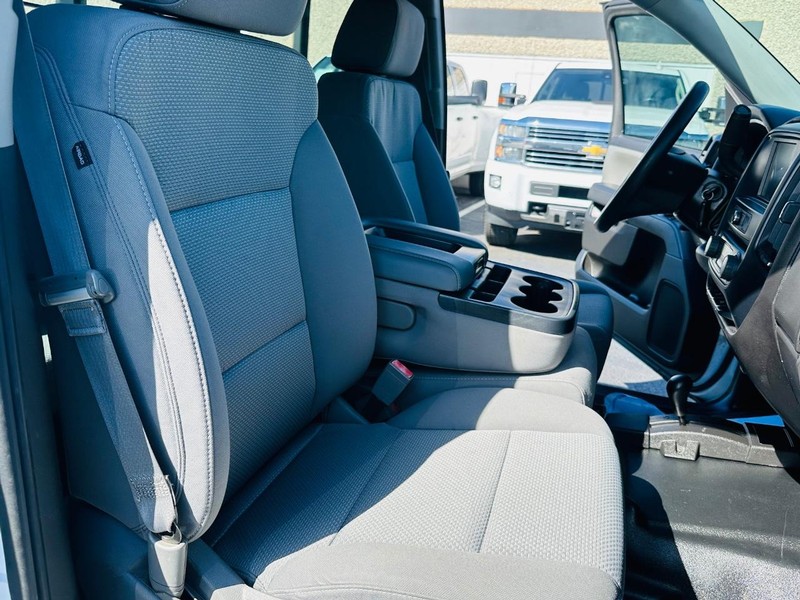 Chevrolet Silverado 1500 Vehicle Full-screen Gallery Image 27