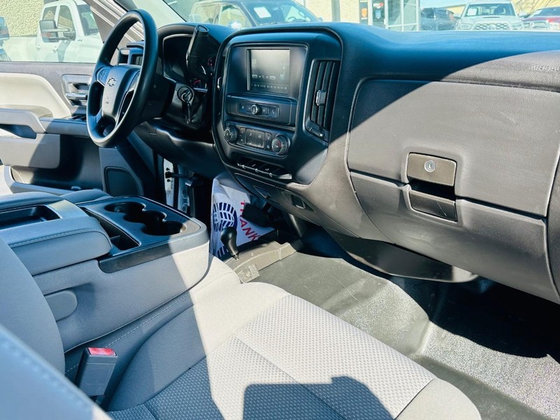 Chevrolet Silverado 1500 Vehicle Full-screen Gallery Image 28