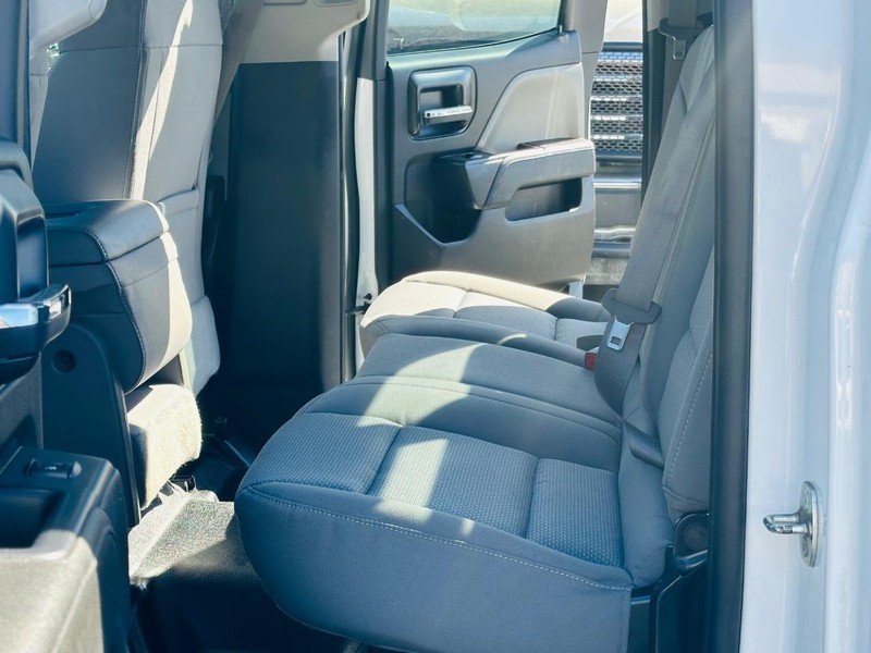 Chevrolet Silverado 1500 Vehicle Full-screen Gallery Image 29