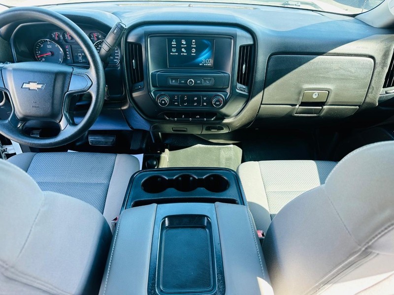 Chevrolet Silverado 1500 Vehicle Full-screen Gallery Image 31