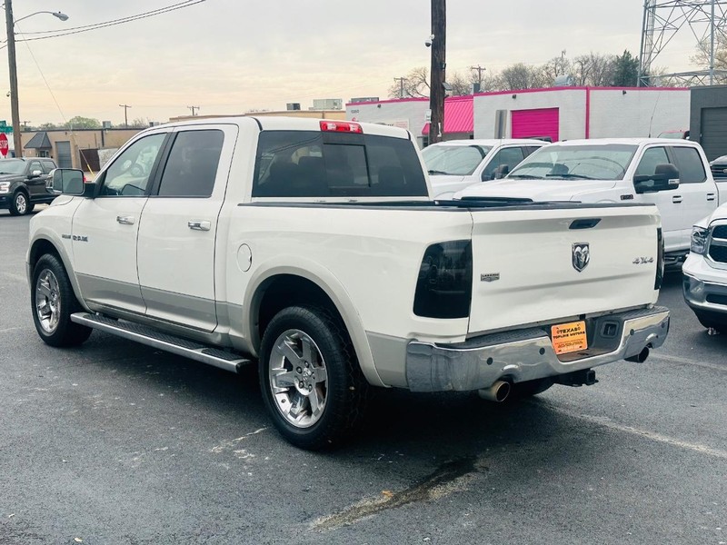 Dodge Ram 1500 Vehicle Full-screen Gallery Image 12