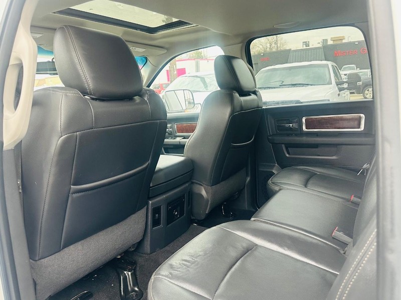 Dodge Ram 1500 Vehicle Full-screen Gallery Image 20