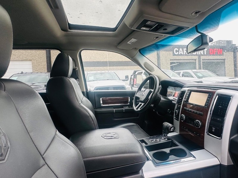 Dodge Ram 1500 Vehicle Full-screen Gallery Image 29