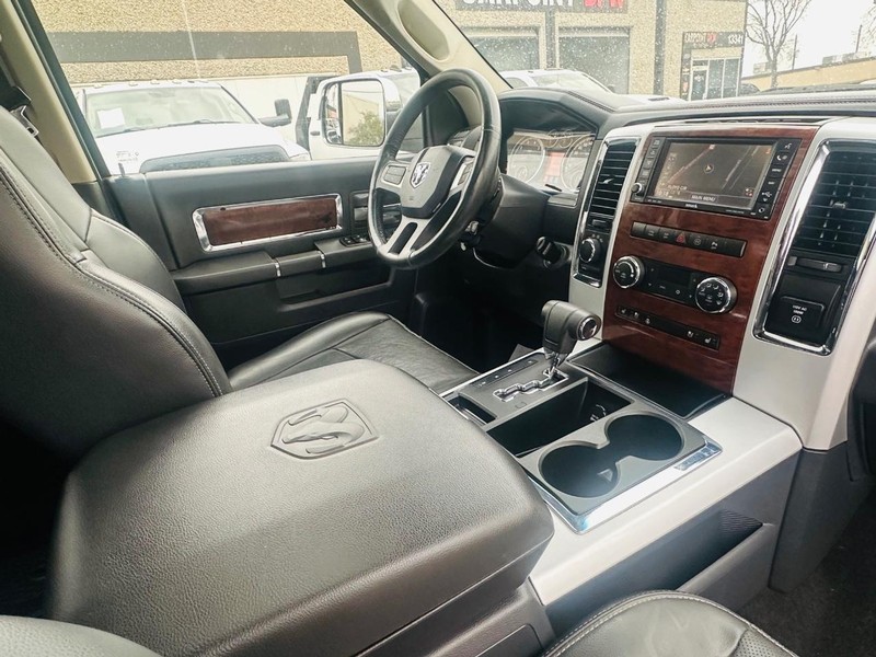 Dodge Ram 1500 Vehicle Full-screen Gallery Image 30