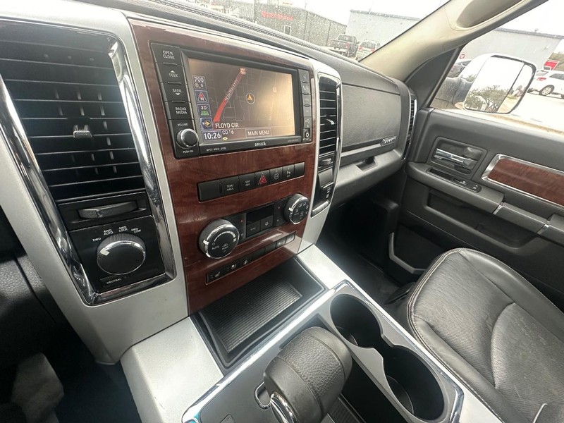 Dodge Ram 1500 Vehicle Full-screen Gallery Image 35