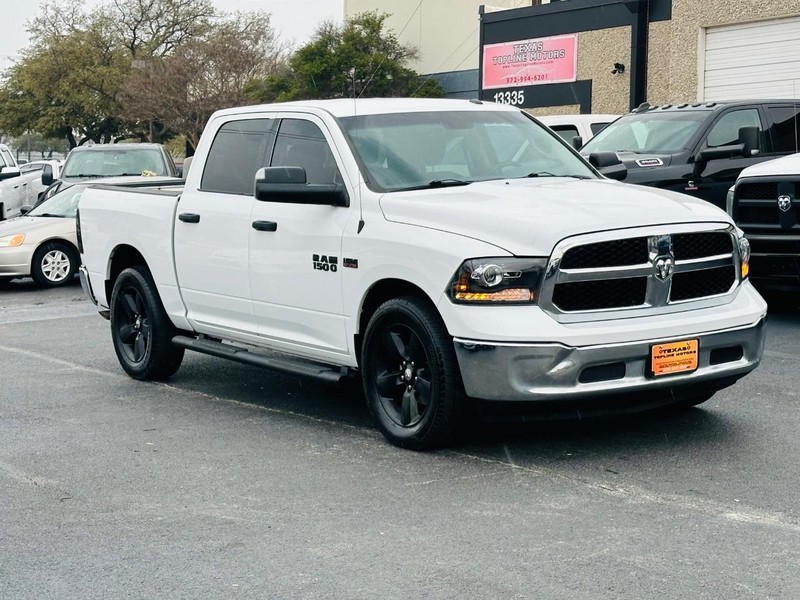 Ram 1500 Classic Vehicle Full-screen Gallery Image 03