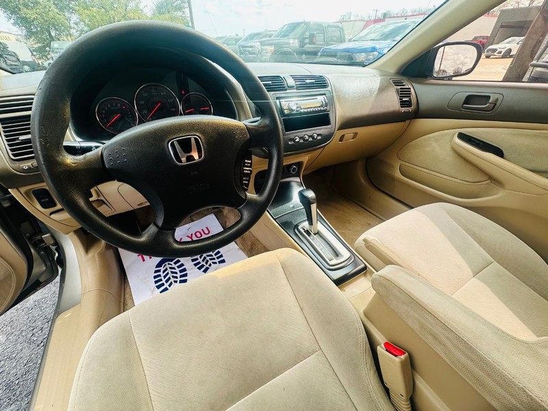 Honda Civic Vehicle Full-screen Gallery Image 12