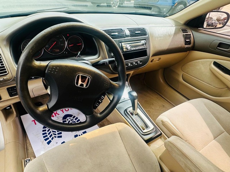 Honda Civic Vehicle Full-screen Gallery Image 13