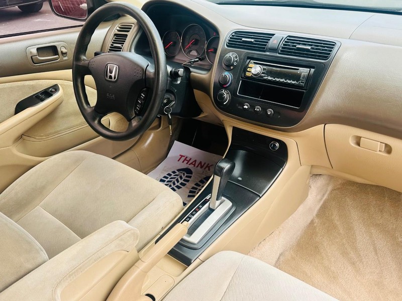 Honda Civic Vehicle Full-screen Gallery Image 20