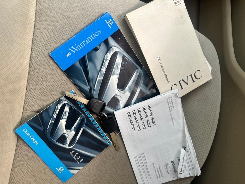 Honda Civic Vehicle Full-screen Gallery Image 28