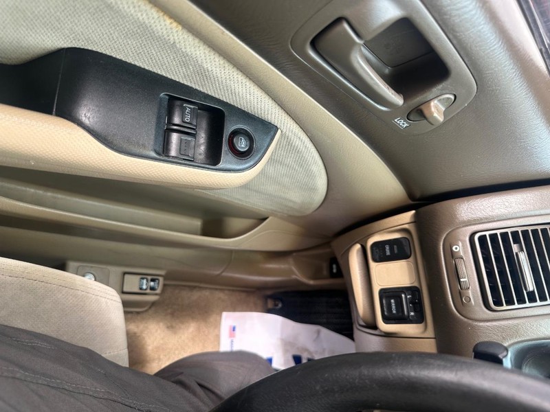 Honda Civic Vehicle Full-screen Gallery Image 30