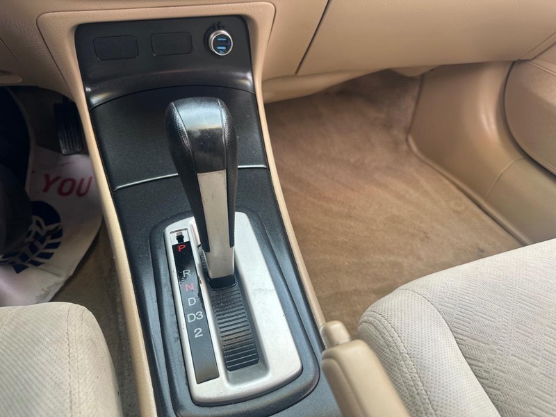 Honda Civic Vehicle Full-screen Gallery Image 32