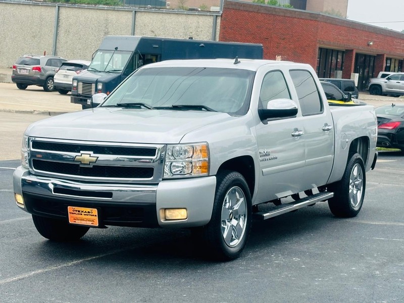Chevrolet Silverado 1500 Vehicle Full-screen Gallery Image 3