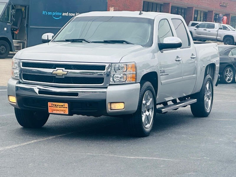 Chevrolet Silverado 1500 Vehicle Full-screen Gallery Image 4