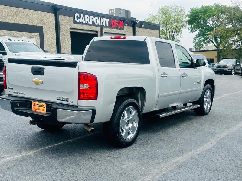 Chevrolet Silverado 1500 Vehicle Full-screen Gallery Image 7