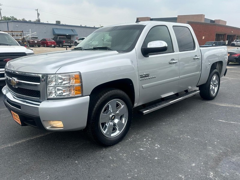Chevrolet Silverado 1500 Vehicle Full-screen Gallery Image 13