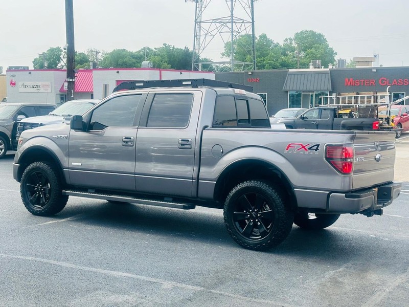 Ford F-150 Vehicle Full-screen Gallery Image 09