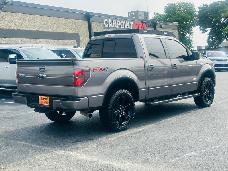 Ford F-150 Vehicle Full-screen Gallery Image 13