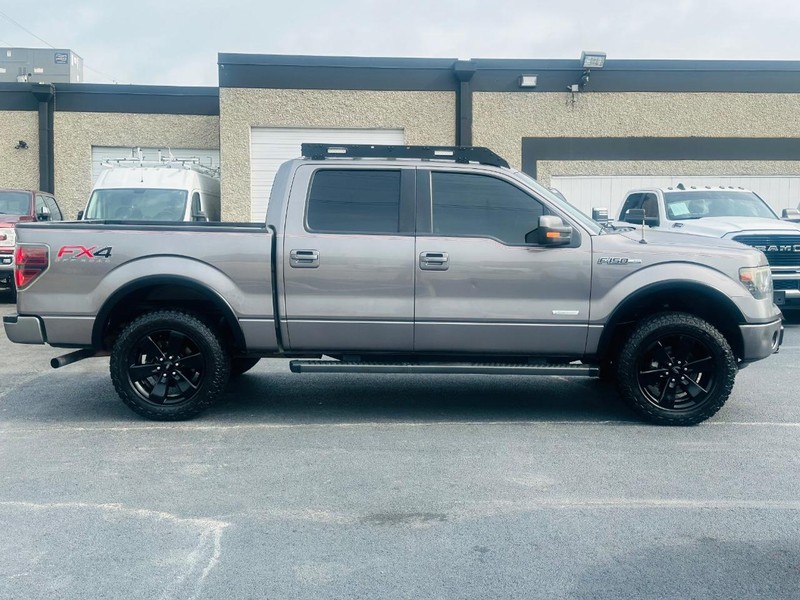 Ford F-150 Vehicle Full-screen Gallery Image 15