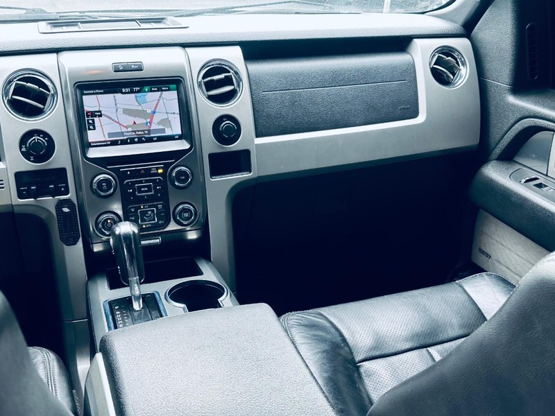 Ford F-150 Vehicle Full-screen Gallery Image 27