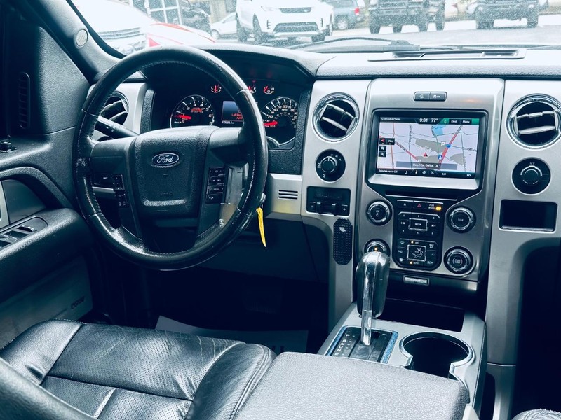 Ford F-150 Vehicle Full-screen Gallery Image 28