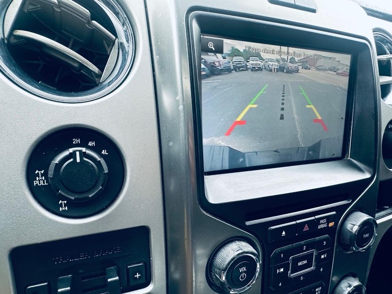 Ford F-150 Vehicle Full-screen Gallery Image 32