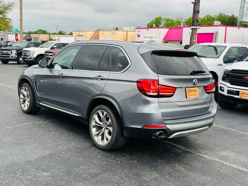 BMW X5 Vehicle Full-screen Gallery Image 4