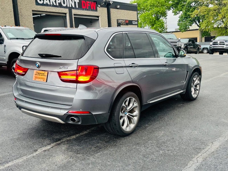 BMW X5 Vehicle Full-screen Gallery Image 8