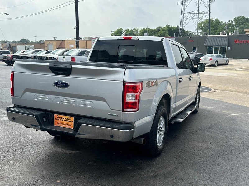 Ford F-150 Vehicle Full-screen Gallery Image 12