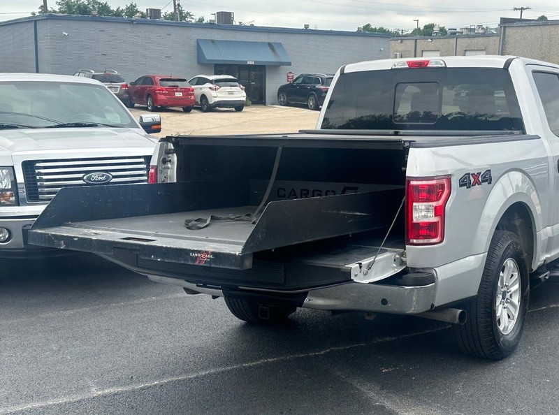 Ford F-150 Vehicle Full-screen Gallery Image 22