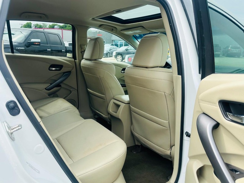 Acura RDX Vehicle Full-screen Gallery Image 26