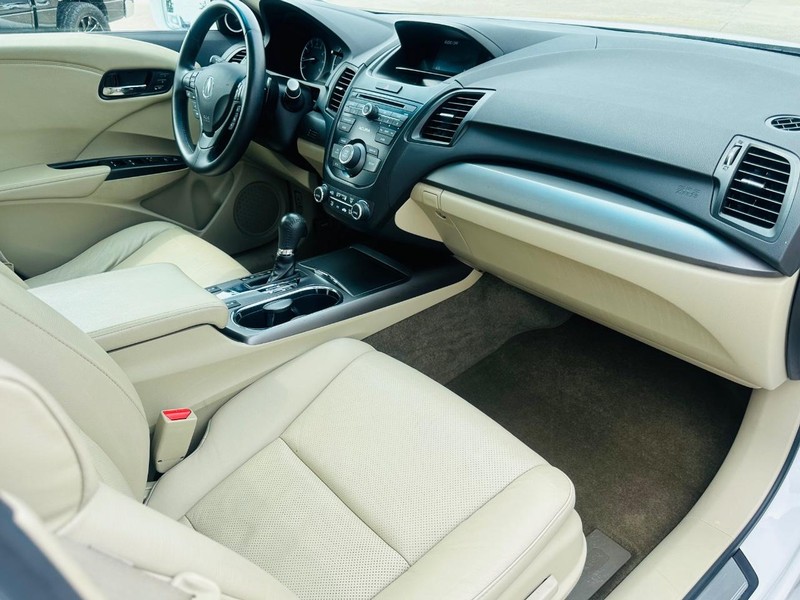 Acura RDX Vehicle Full-screen Gallery Image 30