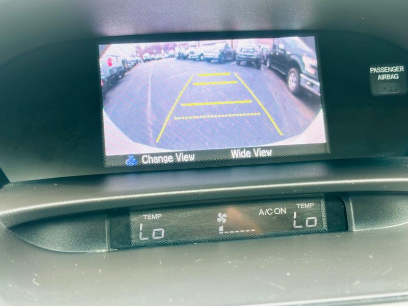 Acura RDX Vehicle Full-screen Gallery Image 34