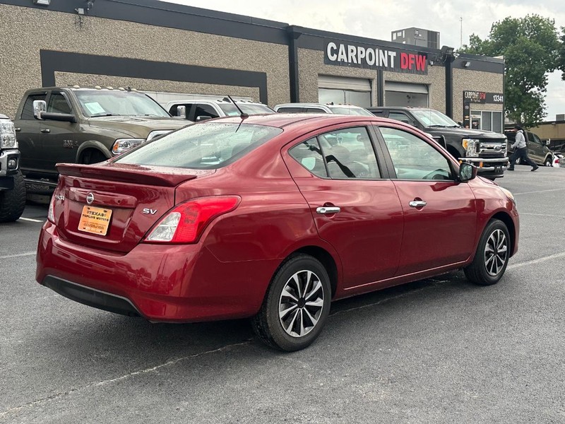 Nissan Versa Sedan Vehicle Full-screen Gallery Image 07