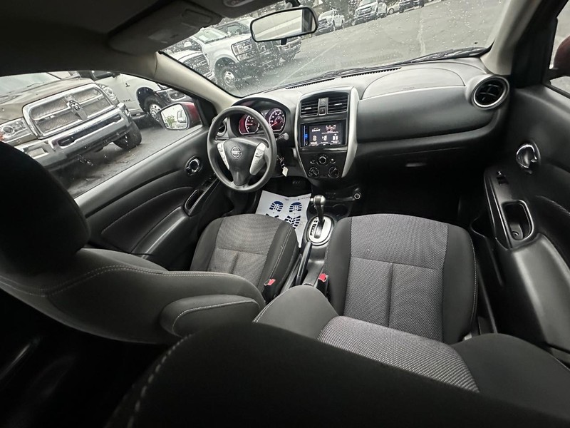 Nissan Versa Sedan Vehicle Full-screen Gallery Image 17