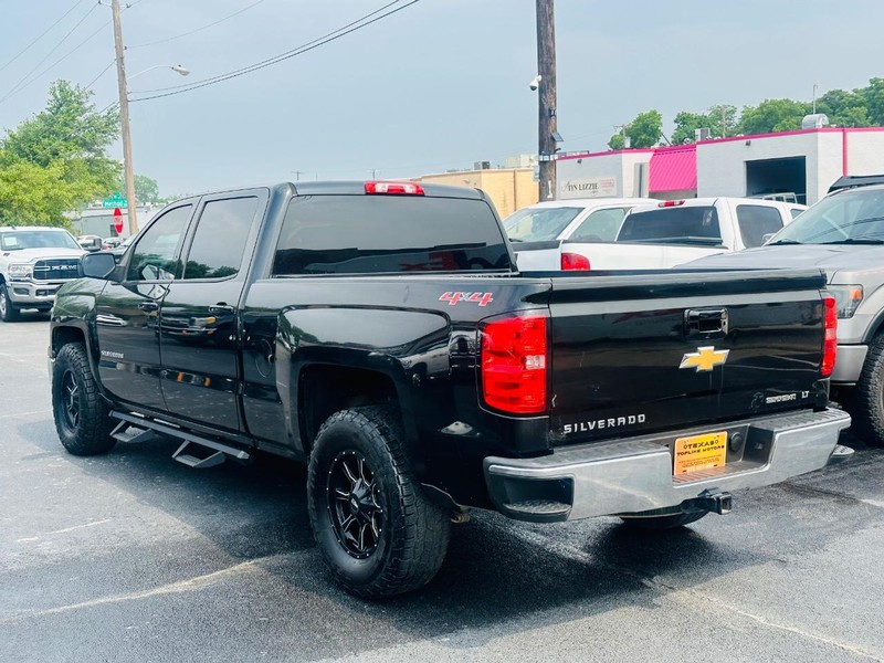 Chevrolet Silverado 1500 Vehicle Full-screen Gallery Image 03