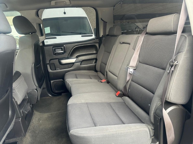 Chevrolet Silverado 1500 Vehicle Full-screen Gallery Image 29