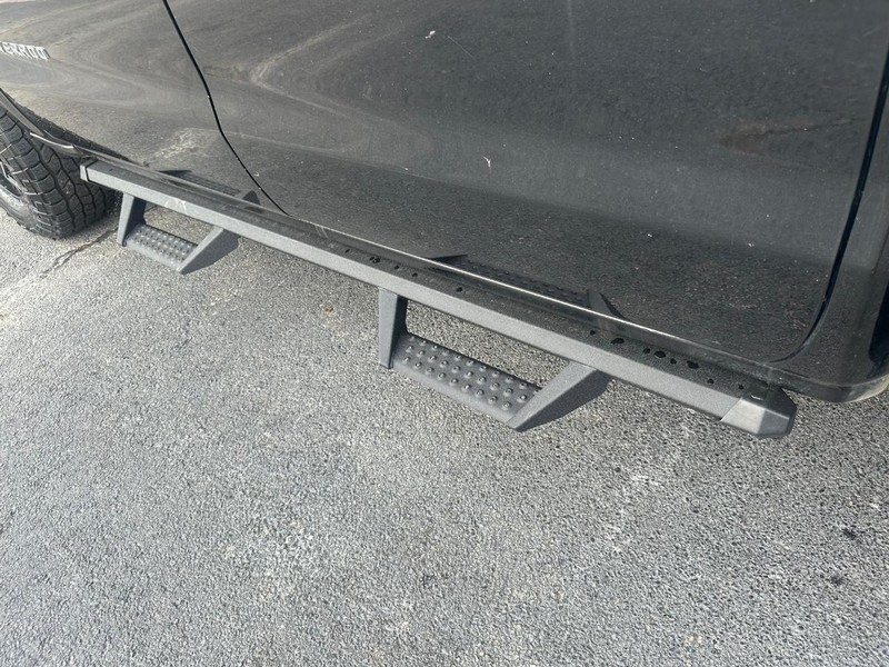 Chevrolet Silverado 1500 Vehicle Full-screen Gallery Image 30