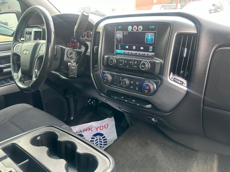 Chevrolet Silverado 1500 Vehicle Full-screen Gallery Image 32