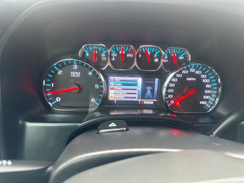 Chevrolet Silverado 1500 Vehicle Full-screen Gallery Image 36