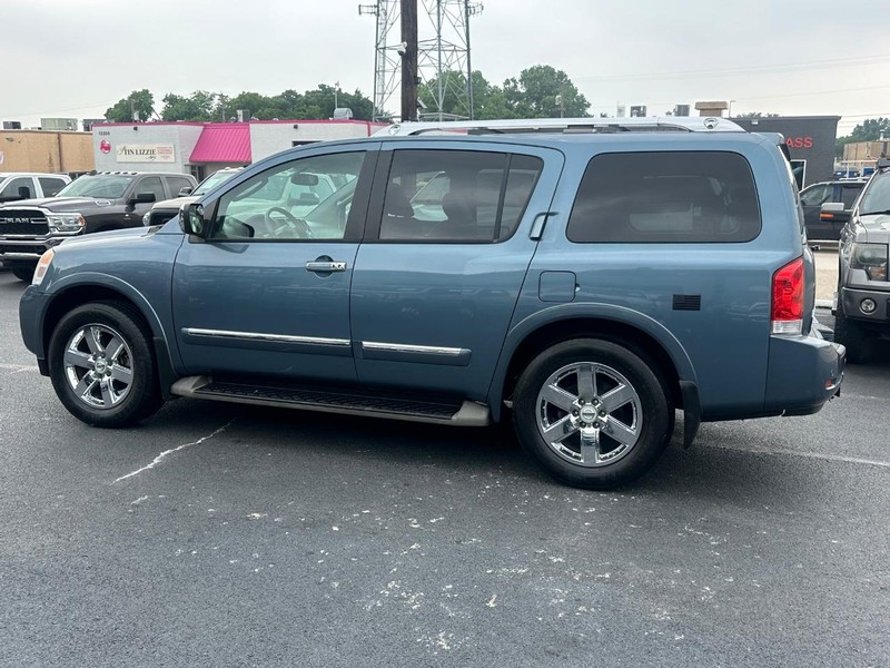 Nissan Armada Vehicle Full-screen Gallery Image 10