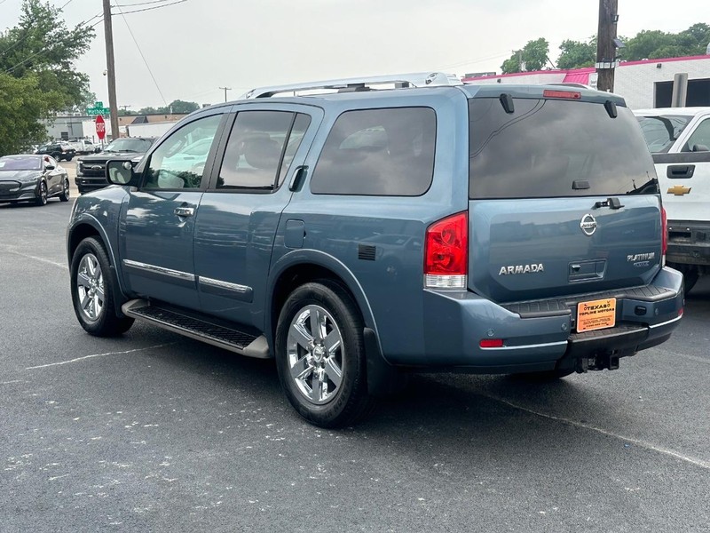 Nissan Armada Vehicle Full-screen Gallery Image 11