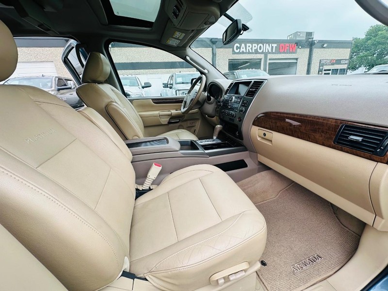 Nissan Armada Vehicle Full-screen Gallery Image 26