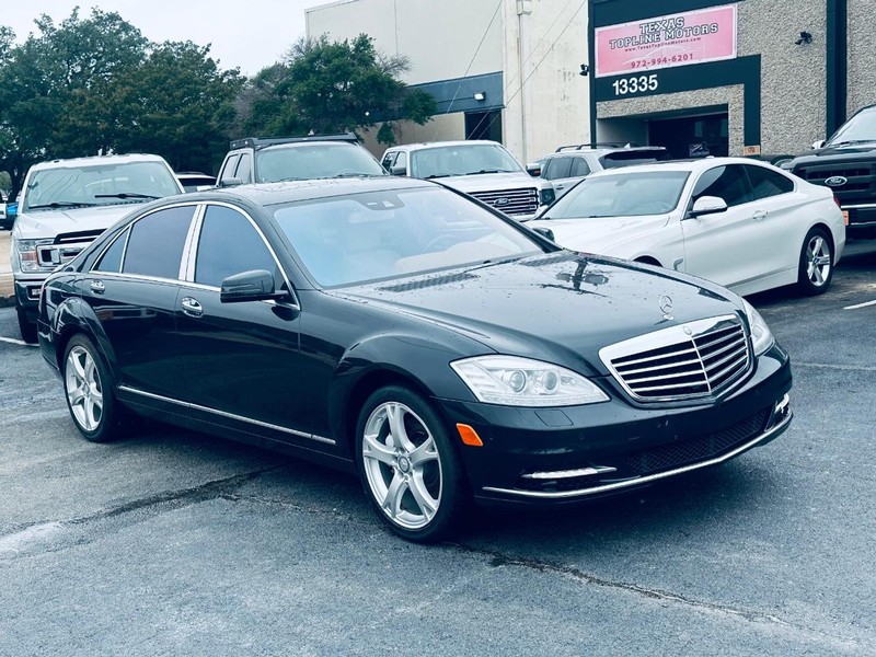 Mercedes-Benz S-Class Vehicle Full-screen Gallery Image 19