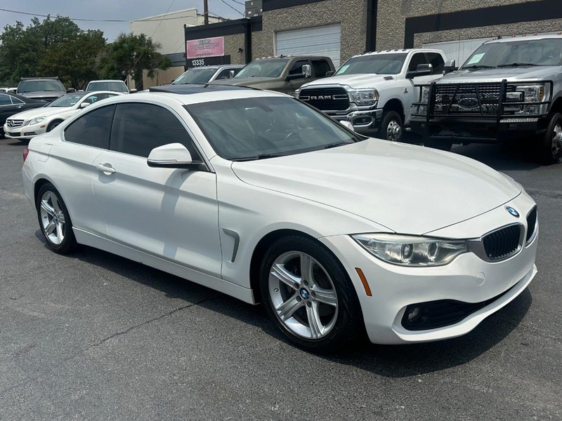 BMW 4 Series Vehicle Full-screen Gallery Image 15