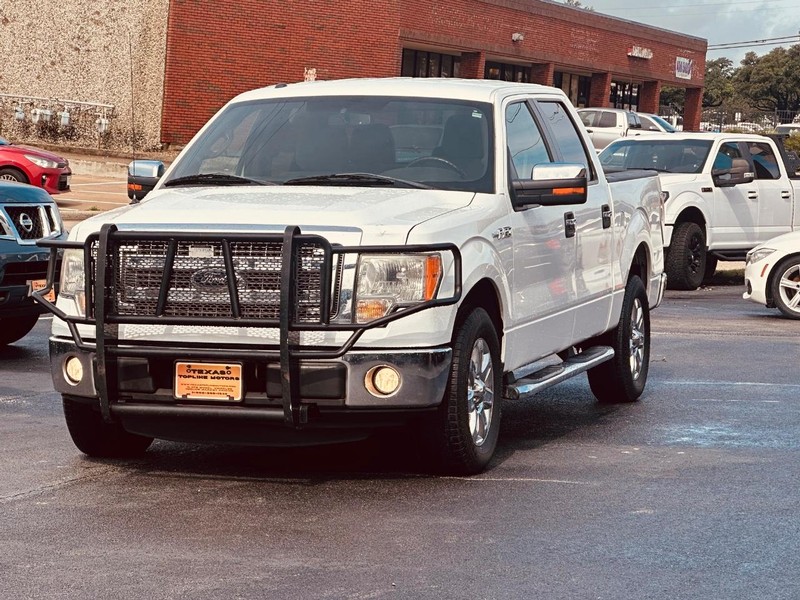 Ford F-150 Vehicle Full-screen Gallery Image 4
