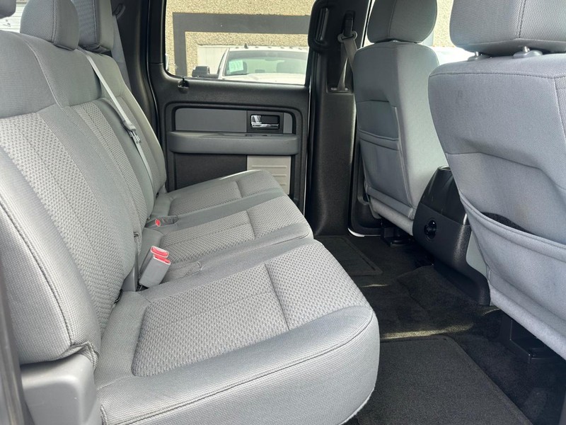 Ford F-150 Vehicle Full-screen Gallery Image 22