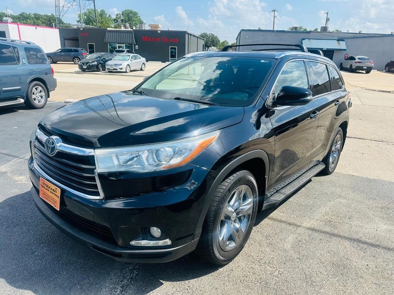 Toyota Highlander Vehicle Full-screen Gallery Image 02